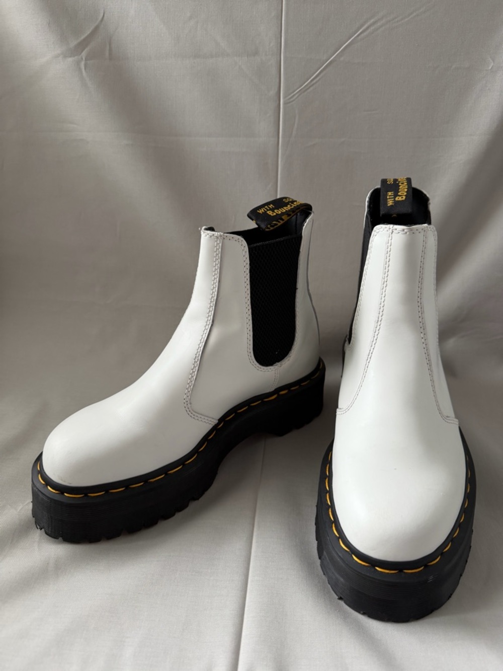 Doc Martens, Platform Chelsea Boots (shoe A 0194)